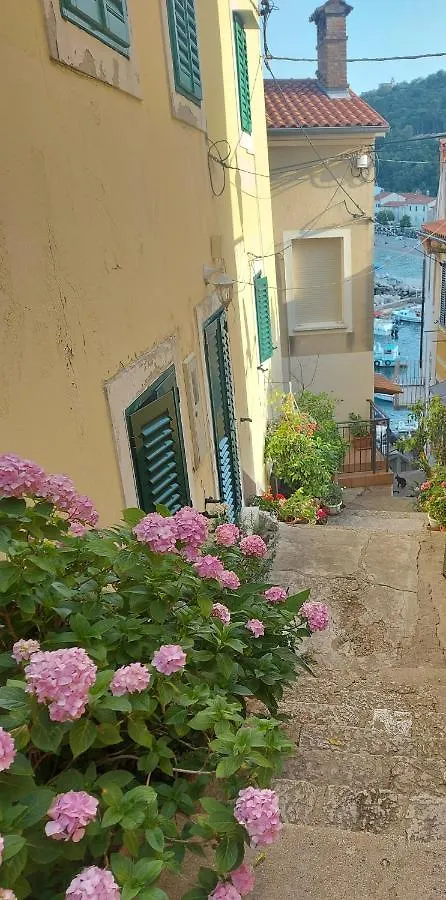 Modern And Cosy Apartment Ivana With A Beautiful Seaview Moscenicka Draga Croatia