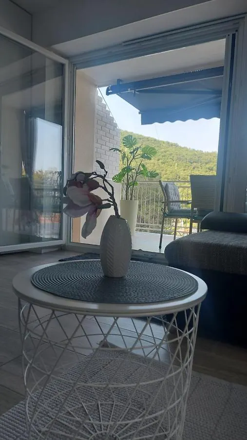 Modern And Cosy Apartment Ivana With A Beautiful Seaview Moscenicka Draga 0*,  Croatia