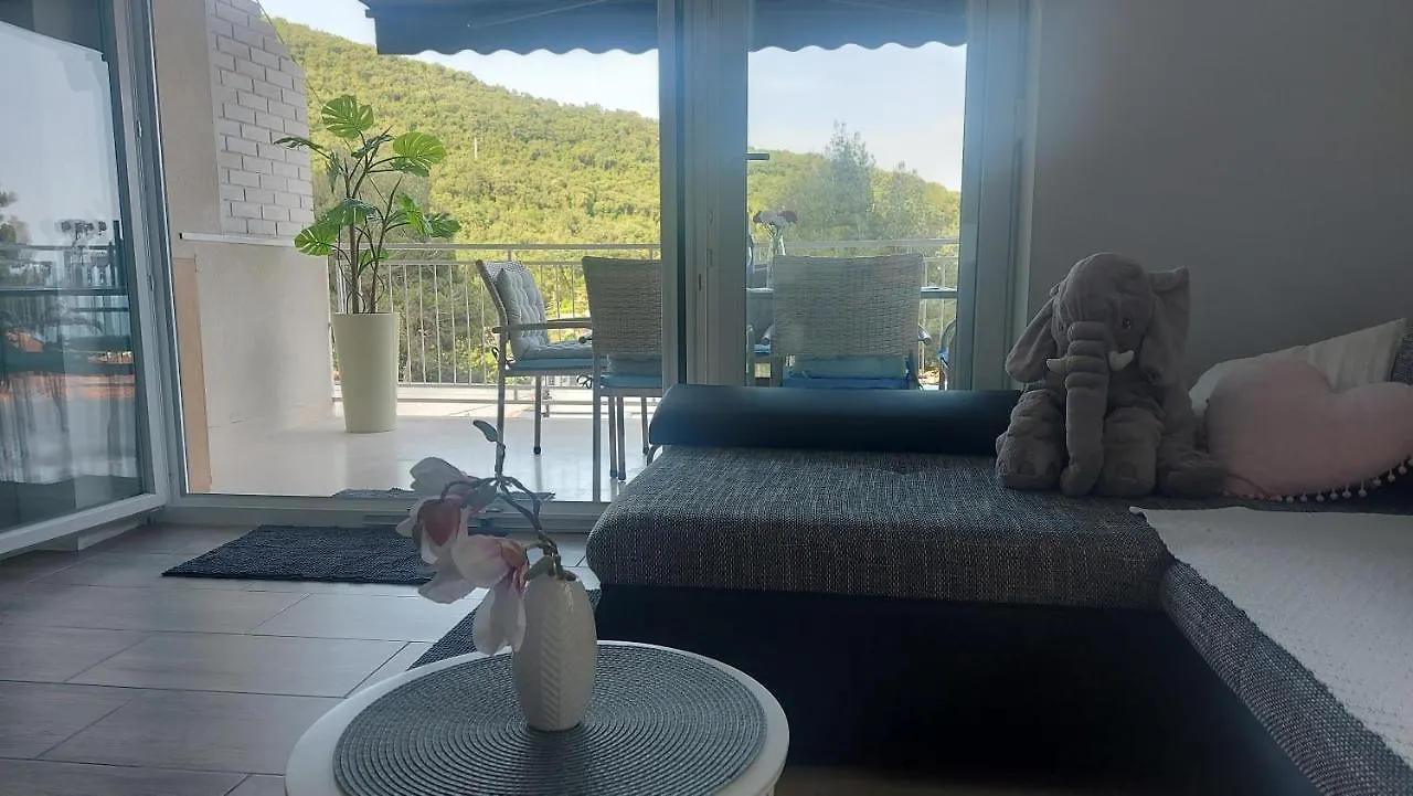 Modern And Cosy Apartment Ivana With A Beautiful Seaview Mošćenička Draga